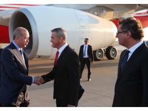 Cumhurbaşkanı Erdoğan Kktc’de Resmi Törenle Karşılandı