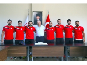 Boluspor, Yeni Transferlerini İmza Töreninde Tanıttı