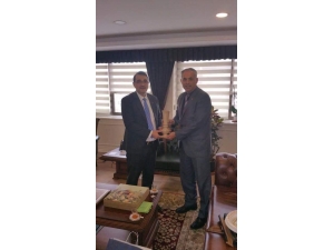 Başkan Yaman, Hemşehrisi Bakan Dönmez’e Yeni Görevinde Başarılar Diledi