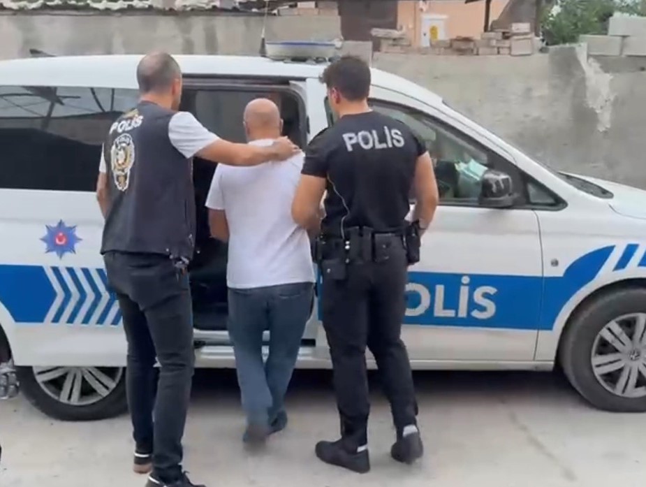 mersin-de-7-milyar-640-milyon-tl-lik-bahis-operasyonu-42-gozalti