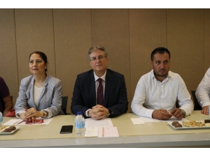 Adana’da Chp’li Muhalifler Kurultay İstedi