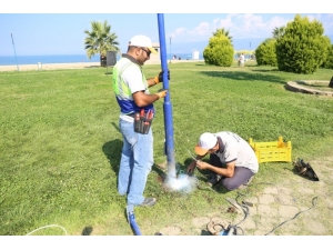 Burhaniye’ De Müşerref Hekimoğlu Gezinti Yolu Aydınlandı