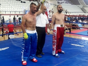 Kick Boks Sporcuları Madalya İle Döndü