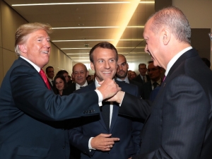Cumhurbaşkanı Erdoğan’dan Macron Ve Trump İle Samimi Sohbet