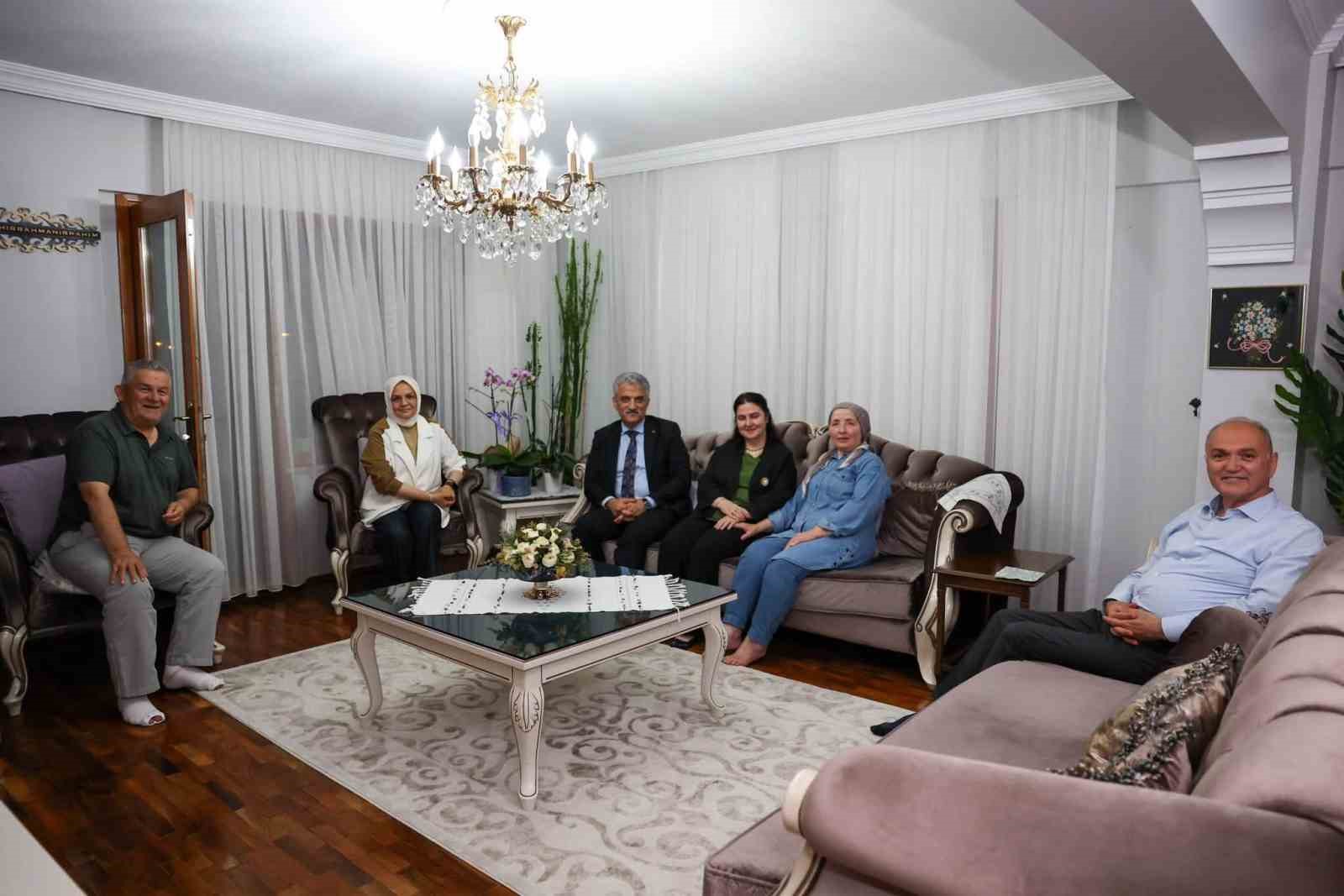 kaynasli-belediye-baskani-altundal-a-gecmis-olsun-ziyareti