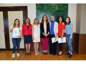 Montessori Öğretmen Eğitimi Programı Katılımcılarına Sertifikaları Takdim Edildi