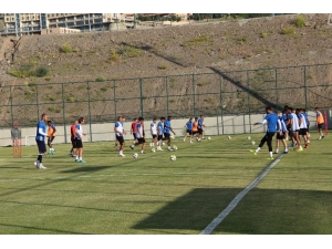 Aytemiz Alanyaspor’un Erzurum Kampında Keyifler Yerinde