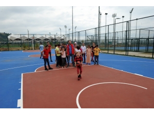 Mahallenin Çocukları Gençlik Merkezinde