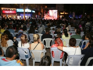 Hamamyolu’nda Sokak Sineması Gösterimleri Başladı