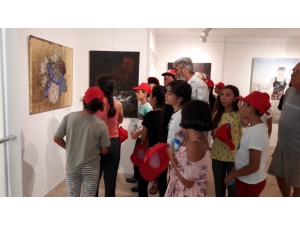 Öğrencilerden Sergi Ziyareti