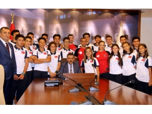 Karadeniz’in İlk Buz Pateni Kampı Samsun’da Yapılıyor