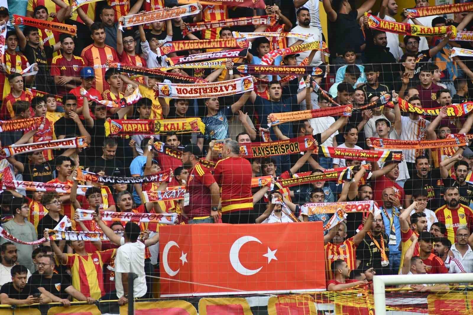 kayserispor-sivasspor-macini-8200-kisi-izledi