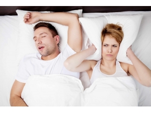 Bu Sorun 40 Yaşın Üzerideki Erkekle Aynı Yatağı Paylaşan Kadınları Da Olumsuz Etkiliyor