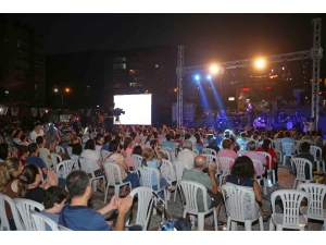 Park Konserlerine Yoğun İlgi