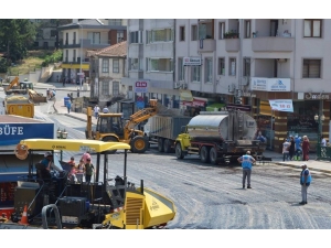 Asfalt Çalışmaları Tüm Hızıyla Sürüyor