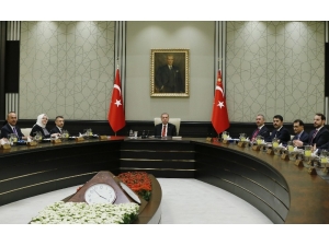 Cumhurbaşkanlığı Kabine Toplantısı Başladı