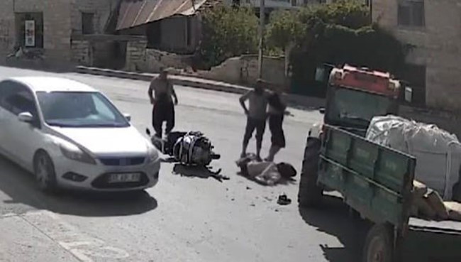 mersin-de-motosiklet-traktorle-carpisti-1-yarali