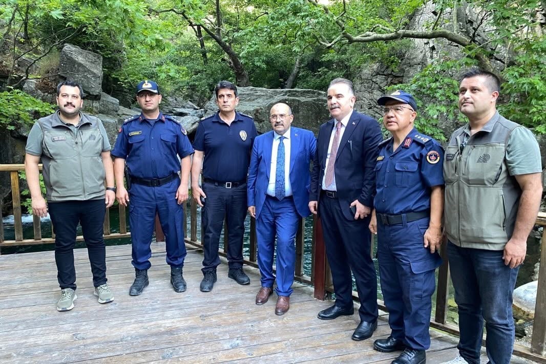 balikesir-valisi-ismail-ustaoglu-kazdagi-milli-parki-hasanboguldu-alaninda-incelemelerde-bulundu