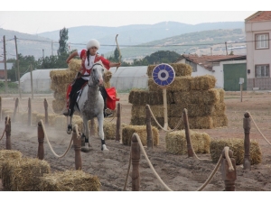 Atlı Okçular Balıkesir’de Yarışıyor