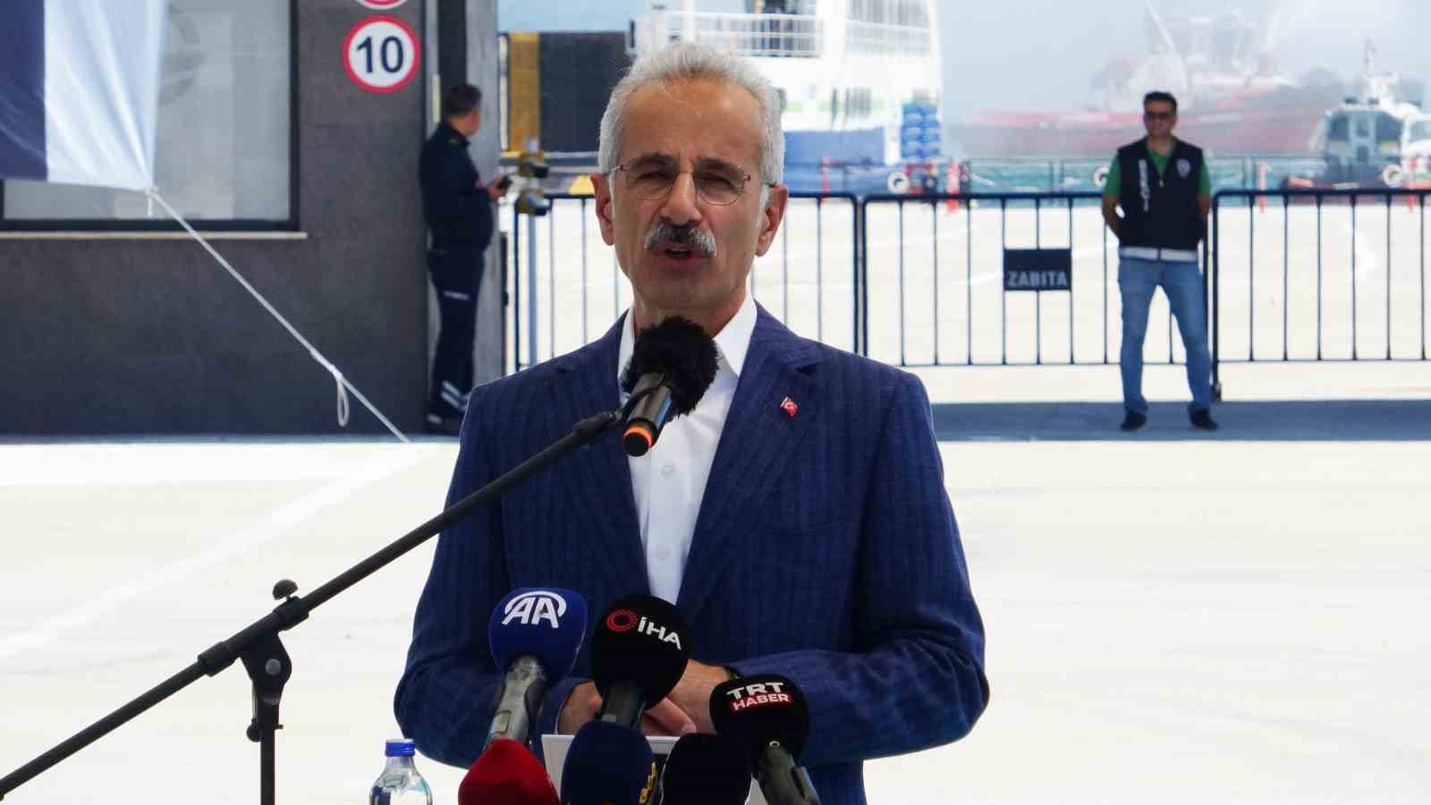 bakan-uraloglu-istanbul-canakkale-arasi-ulasim-suresi-ise-3-5-saatten-2-saate-dusecek