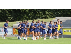 Fenerbahçe Hazırlıklarını Sürdürdü