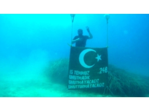 Engelli Rekortmen Dalgıç Esmeray Bu Kez 15 Temmuz Şehitleri İçin Daldı