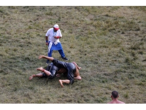 Er Meydanı Karıştı