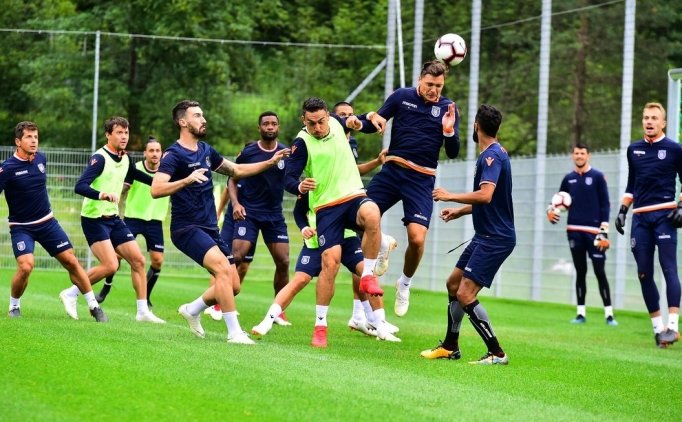 Başakşehir'den Sesiz Prova