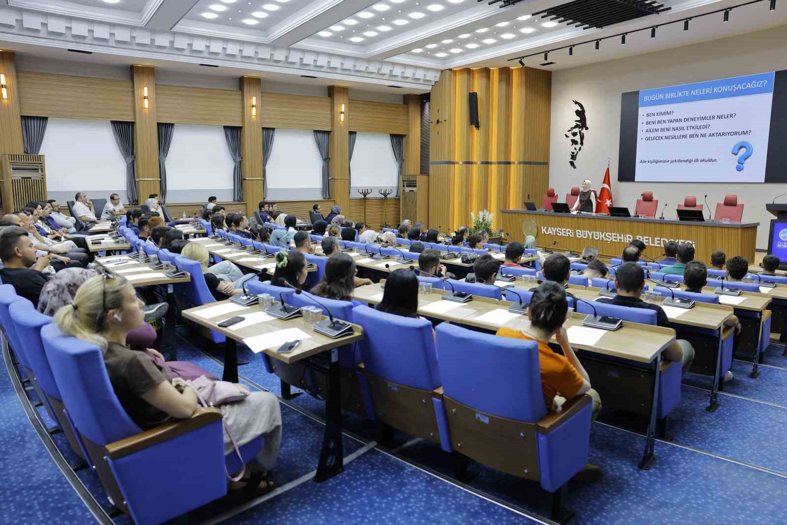 buyuksehir-den-nesilden-nesil-e-gelecegin-insasi-aile-konulu-kurum-ici-egitim