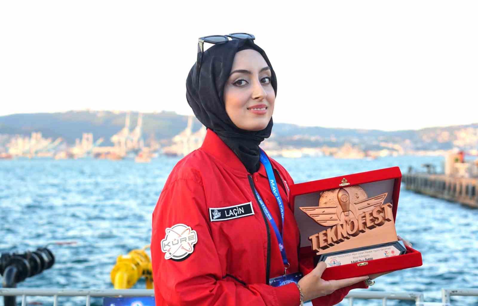 mcbu-ogrencisine-teknofest-mavi-vatan-dan-edebi-yazi-odulu