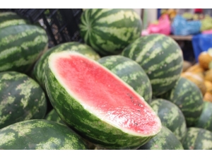 Yerli Karpuz Tezgahlarda Yerini Aldı
