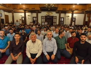 Başkan Karaosmanoğlu, Hafızlarla Sabah Namazında Bir Araya Geldi