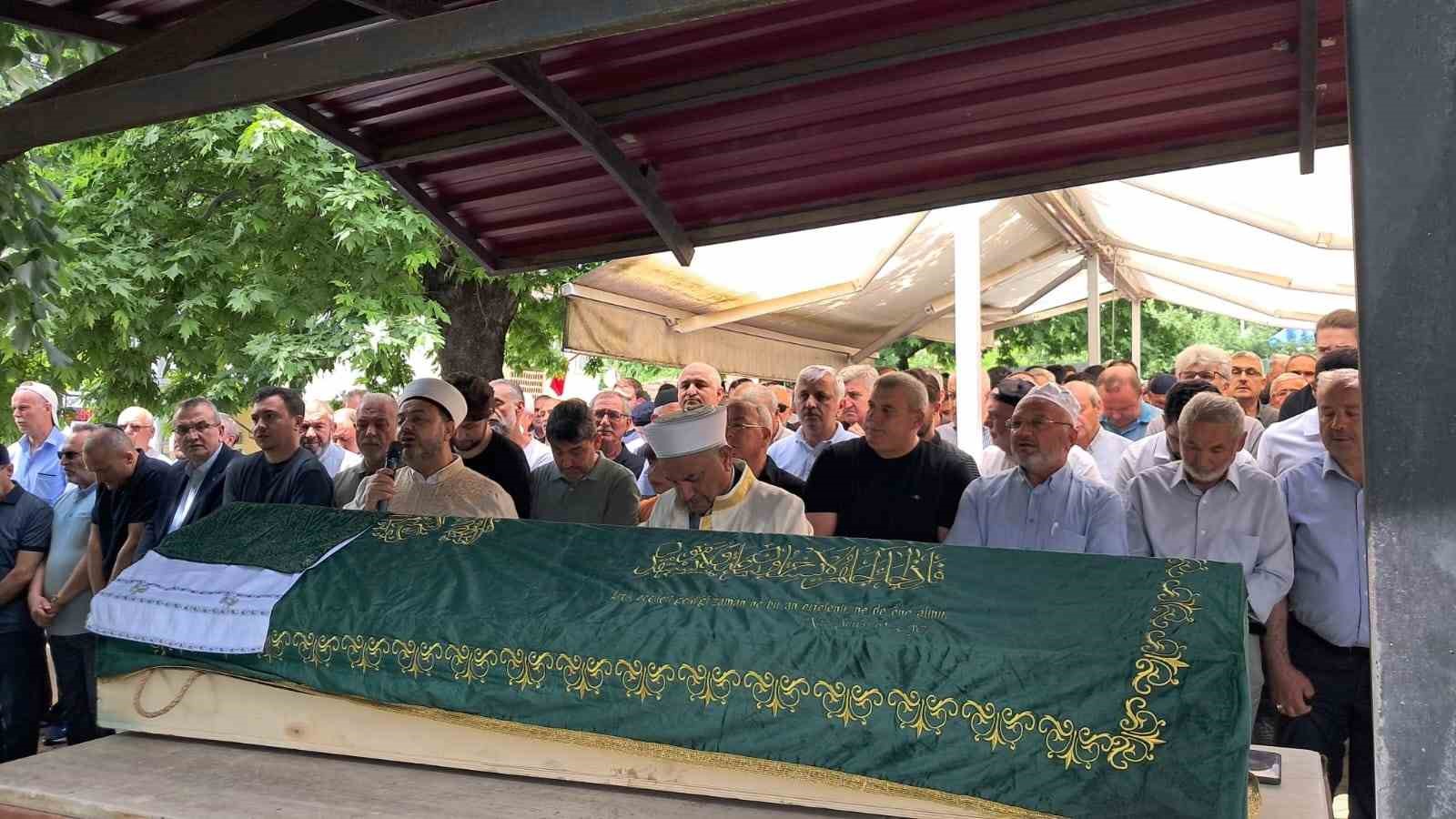 iznikli-is-insani-ahmet-kara-son-yolculuguna-ugurlandi