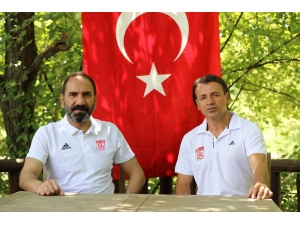 Otyakmaz: "Transferde Temkinli Davranmaya Gayret Ediyoruz"