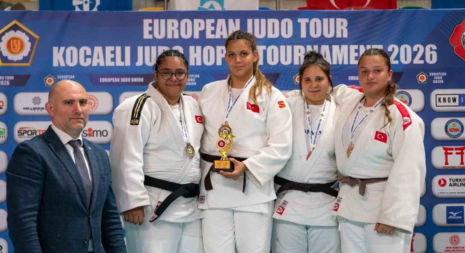 salihlili-judoculardan-avrupa-kupasi-nda-cifte-sampiyonluk