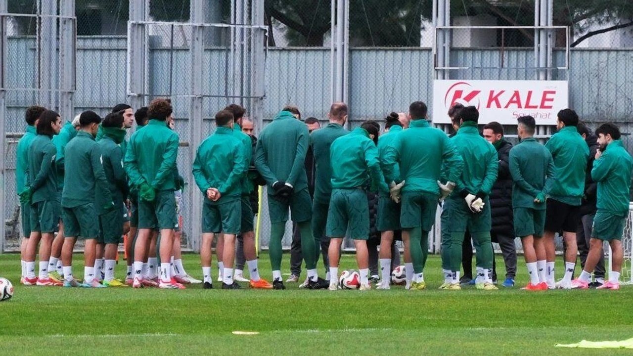 bursaspor-da-yeni-sezon-mesaisi-cumartesi-gunu-basliyor