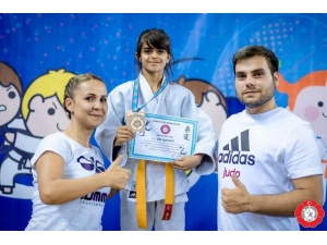 Minikler Judoda Eda Kahveci Türkiye Şampiyonu Oldu