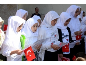 Bozüyük Belediye Başkanı Fatih Bakıcı, Miniklerin 15 Temmuz Programına Katıldı