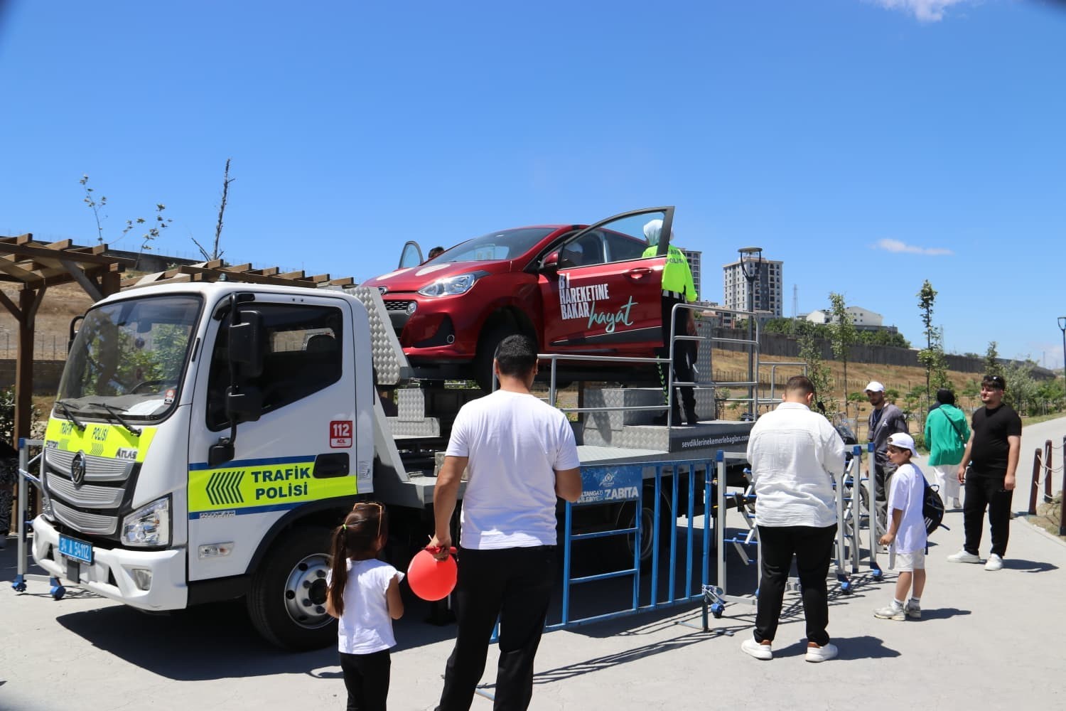 istanbul-da-emniyet-kemerinin-onemi-simulasyon-araciyla-anlatildi