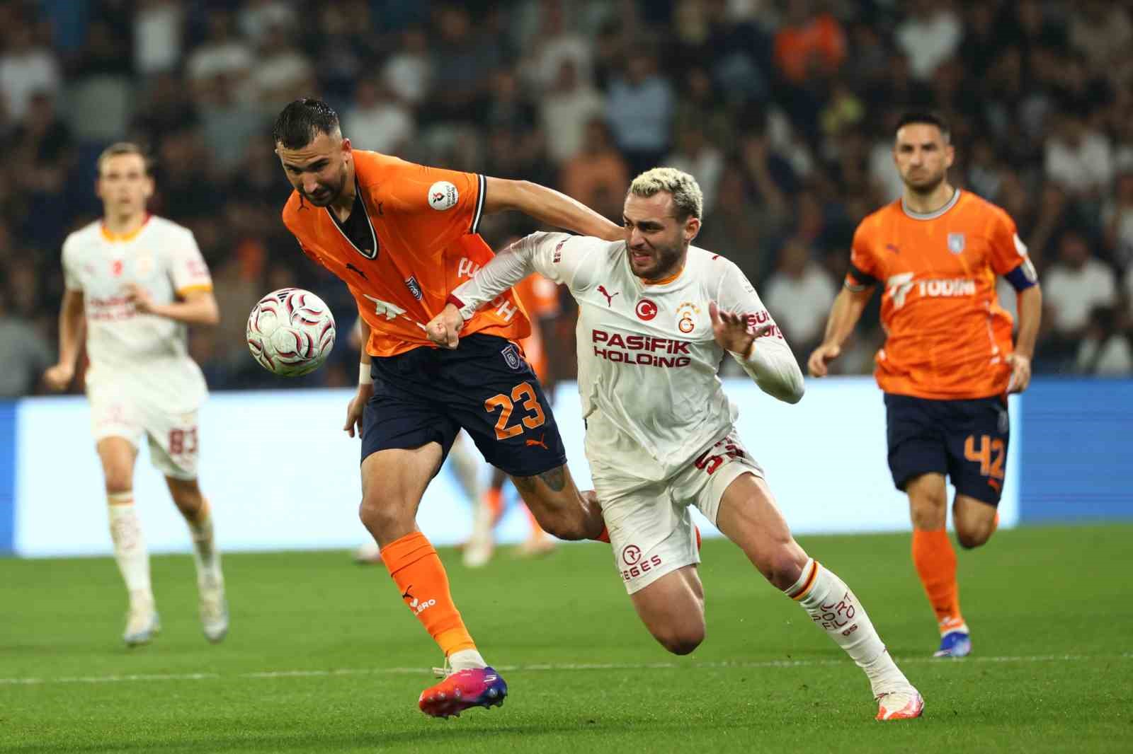 trendyol-super-lig-basaksehir-2-galatasaray-3-mac-sonucu