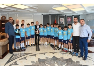 Şampiyon Takım, Başkan Tekintaş’ı Ziyaret Etti