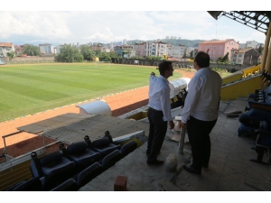 Fatsa İlçe Stadında Çalışmalar Devam Ediyor