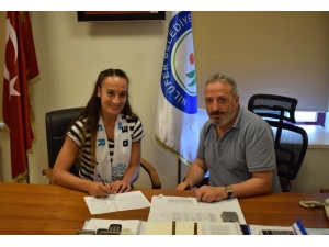 Nilüfer Belediyespor’da İki İmza Birden