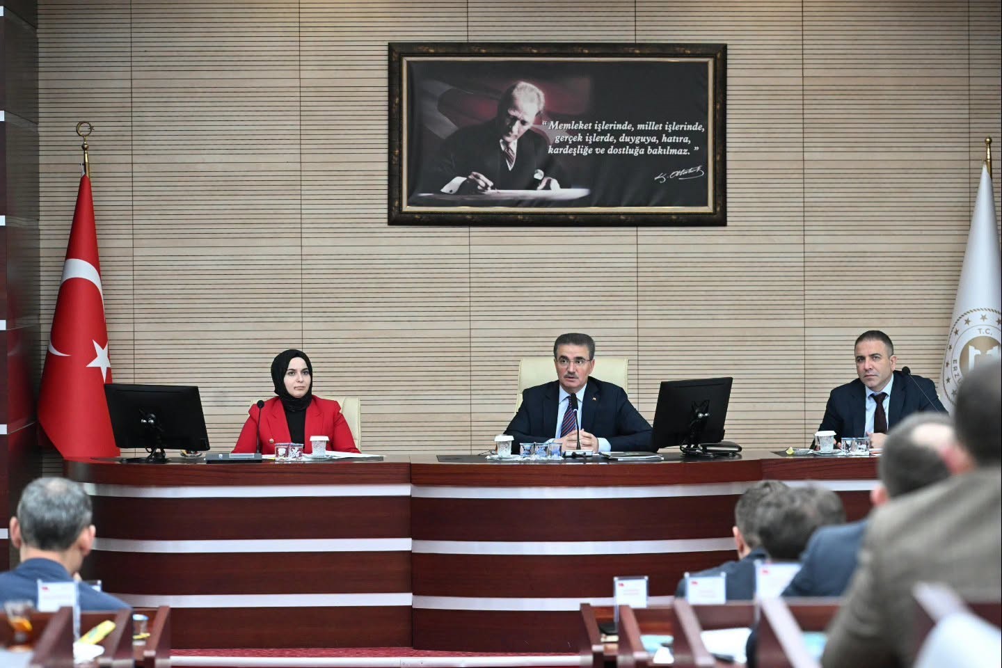 sosyal-yardimlasma-ve-dayanisma-vakiflari-nin-performanslari-degerlendirildi