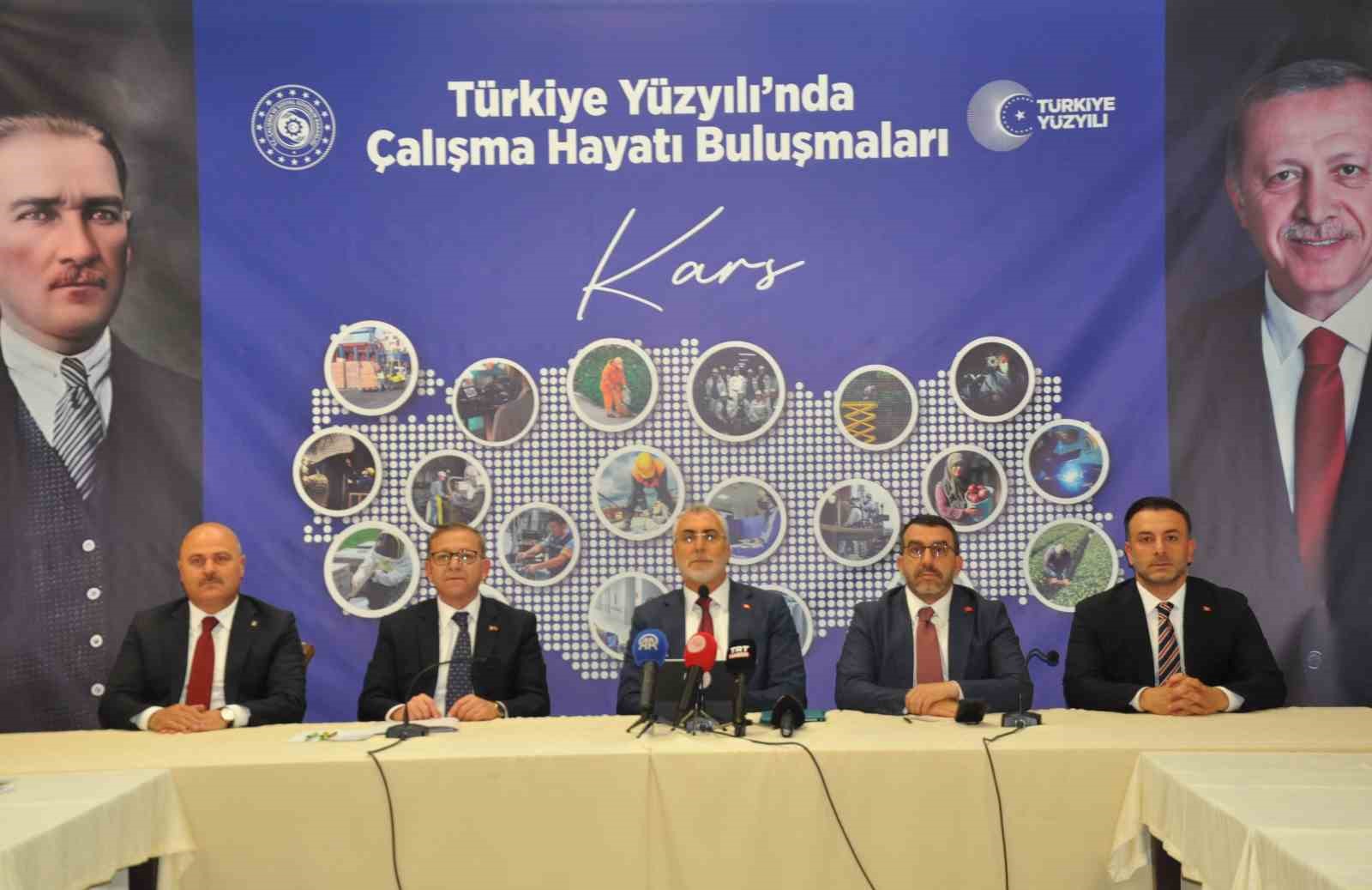 bakan-isikhan-acikladi-sgk-borclarina-72-aya-kadar-taksit-teminatsiz-limit-10-milyon-tl-ye-cikti