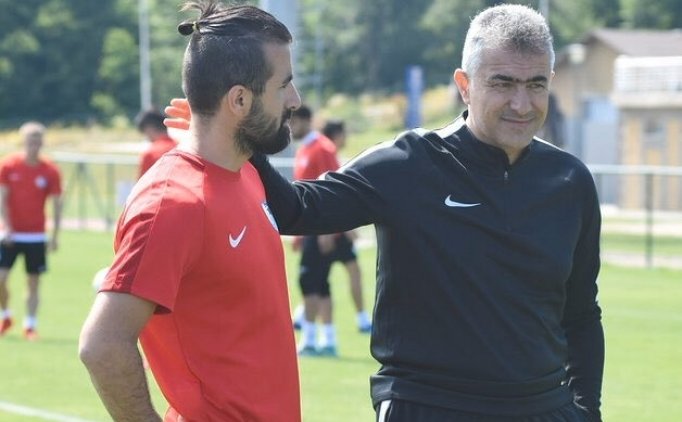 "emre Akbaba, Beşiktaş'a Transfer Olmalı"