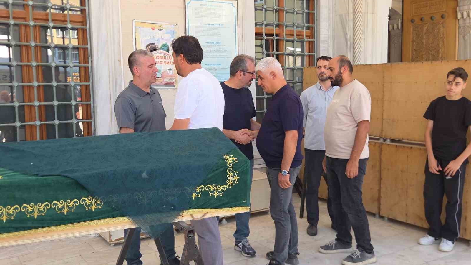 bursali-is-adaminin-losemi-tedavisi-goren-kizi-hayatini-kaybetti