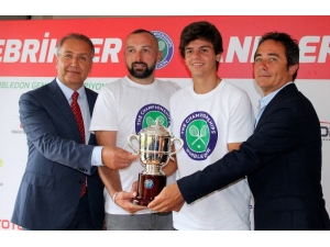 Wimbledon Şampiyonu Yankı Erel, Medyayla Buluştu