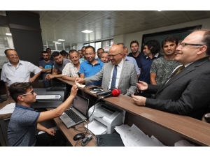 Protokol Üyeleri Passolig Kartlarını Aldı