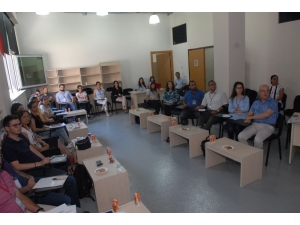 Sdü’de Genç Akademisyenlere Tübitak Proje Hazırlama Eğitimi